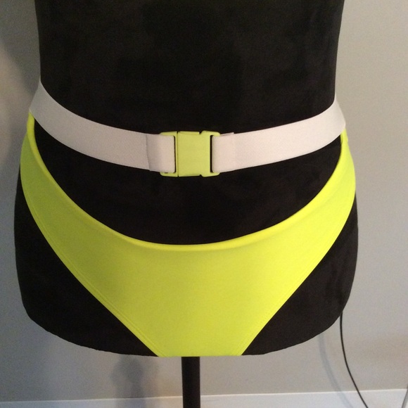 2 piece neon swimsuit - Picture 7 of 7